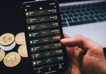 Rewolucja w Stakowaniu: Jak Technologia Blockchain Zmienia Sposób Zarabiania na Kryptowalutach